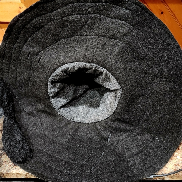 Elegant Black Witch Hat with Lace - Picture 13 of 16